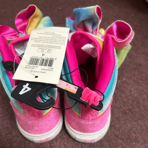 Brand new hot pink JoJo Siwa sneakers with bows - Picture 3 of 3